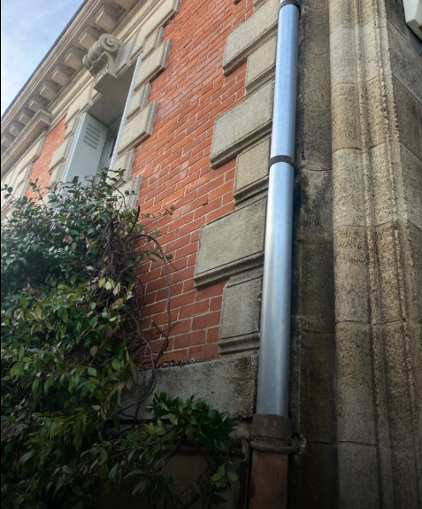 Pose de gouttière et descentes EP en zinc à Bordeaux et en Gironde